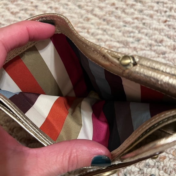 NWOT Coach Gold Signature Wallet with Striped Interior - Picture 11 of 14